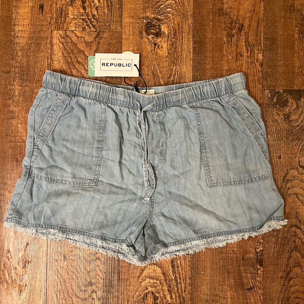 For The Republic Blue Jean Shorts Elastic Waist SZ. L NWT